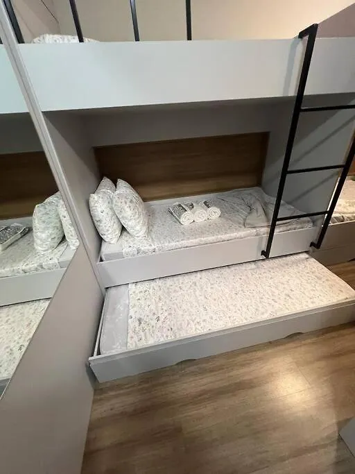 Apto Em Porto Belo Sc 2 Suites Para 7 Pessoas 0*,