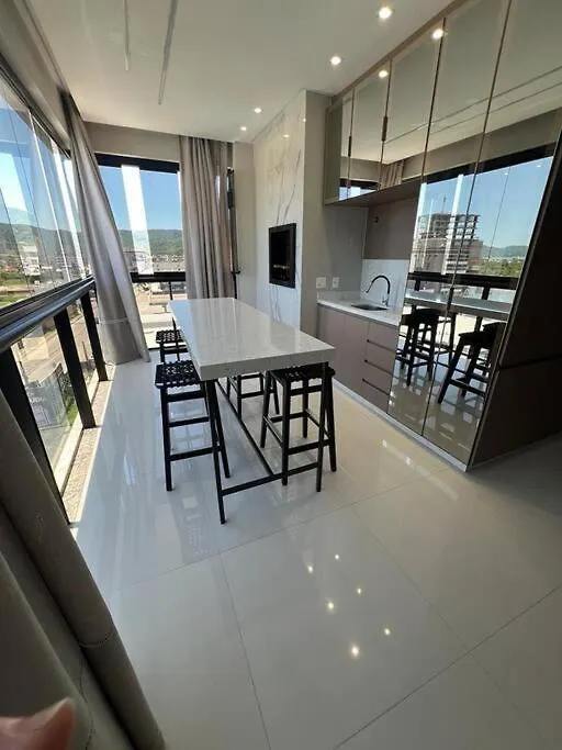 Apto Em Porto Belo Sc 2 Suites Para 7 Pessoas Brezilya